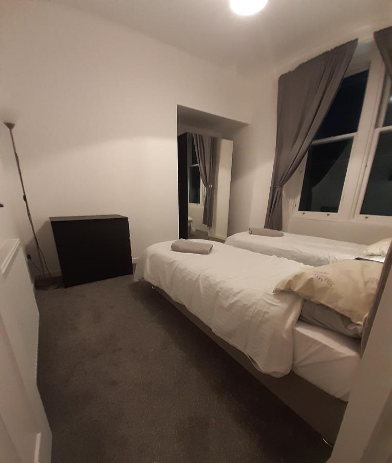 Carvetii - Edward House A - 2 Dbl Bed 1St Floor Flat Apartamento Dunfermline Exterior foto
